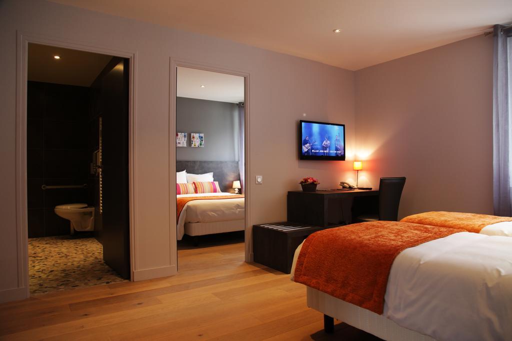 Cozy Hotel Logis Morlaix Plouigneau Exterior photo