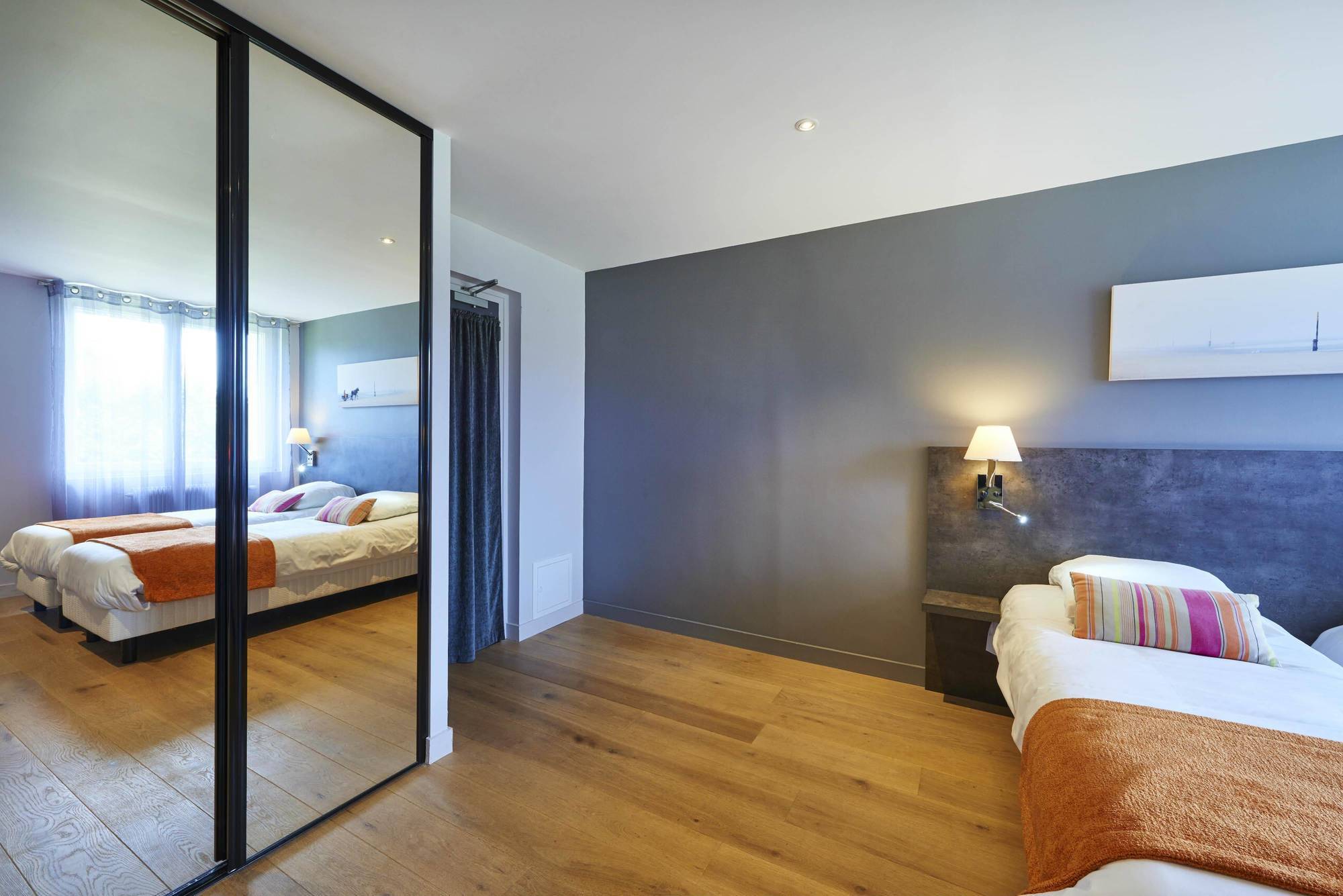 Cozy Hotel Logis Morlaix Plouigneau Exterior photo